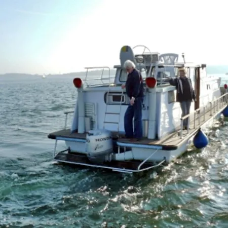 House Boat Catamaran Jabel