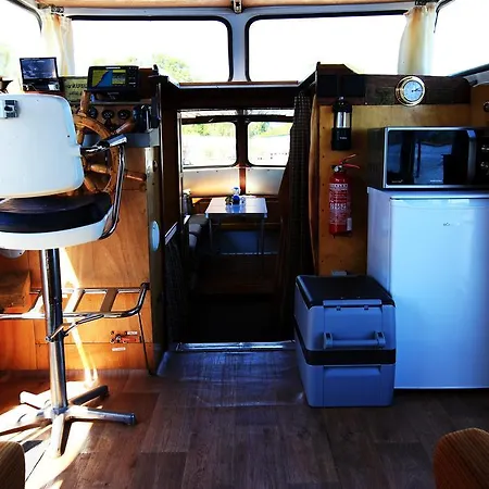 House Boat Catamaran * Jabel
